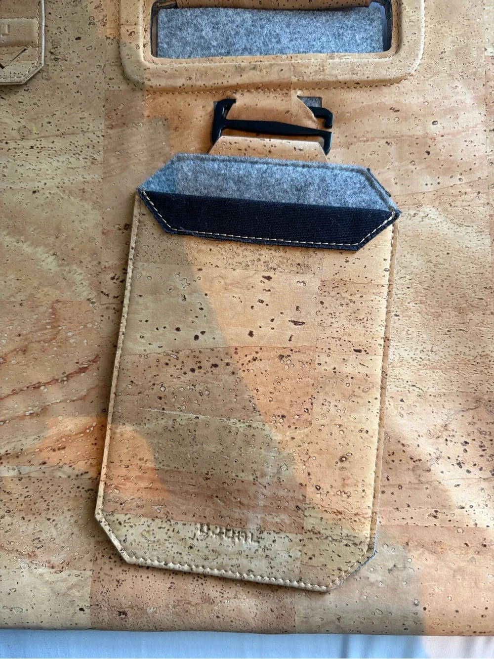 Minimal Cork Laptop Briefcase - Tan